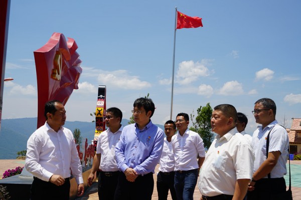 5月12日,临沧市委常委,市纪委书记,市监委代理主任李寿志一行到沧源