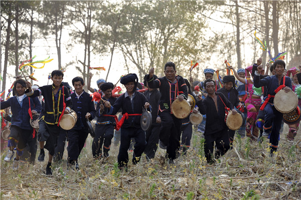 【纪检人·镜头】布朗族蜂桶鼓舞 - 临沧市纪委监委网站