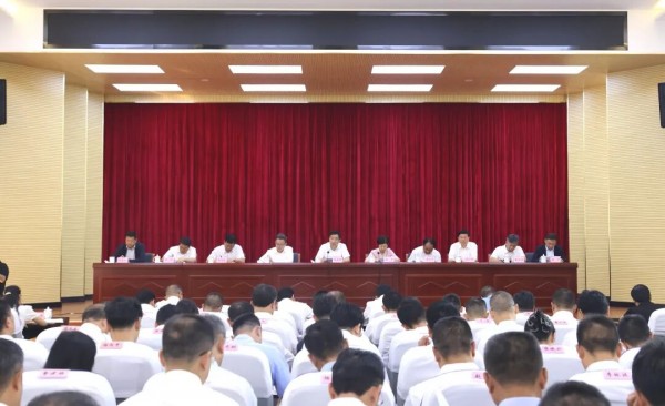 全市巡察工作会议暨巡视巡察整改推进会强调 增强政治自觉  压紧压实责任 以高质量巡察监督护航全市高质量发展